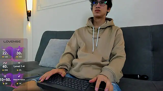 Snapshot of Cum_hunters chatting on February 7, 2026, 3:14 am Cum hunters online show from February 7, 2026, 3:14 am