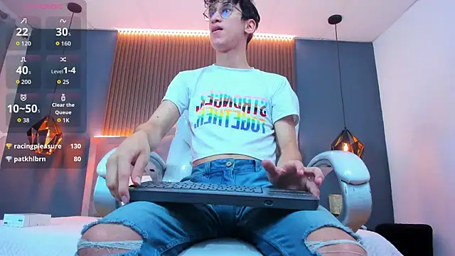 Cum hunters online show from September 19, 2025, 3:32 am