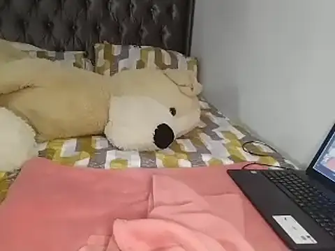 Snapshot of Chandy012 chatting on December 21, 2025, 2:30 pm Chandy012 online show from December 21, 2025, 2:30 pm