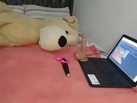 Snapshot of Chandy012 chatting on January 16, 2026, 5:11 am Chandy012 online show from January 16, 2026, 5:11 am