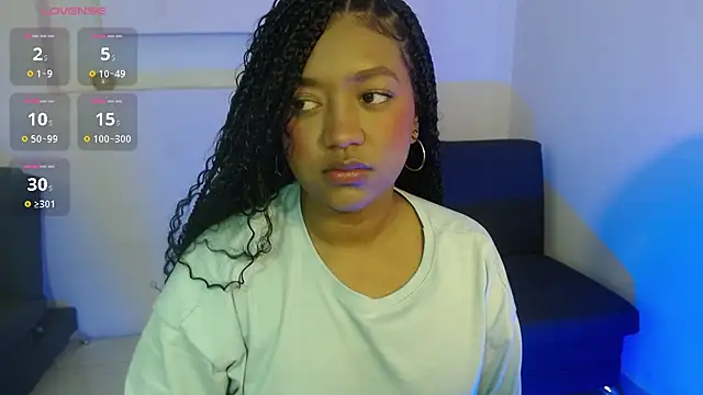 AishaHil online show from February 13, 2025, 12:00 pm