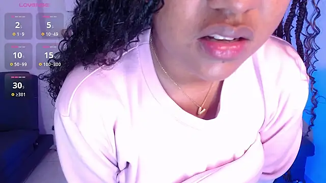 AishaHil online show from February 14, 2025, 12:03 pm