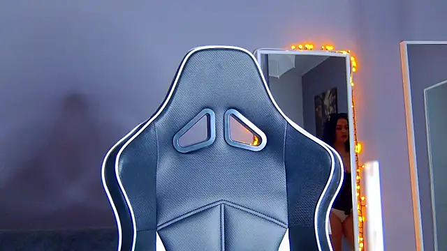 Snapshot of Eva_Lovvia_ chatting on March 6, 2025, 7:32 pm Eva Lovvia  online show from March 6, 2025, 7:32 pm