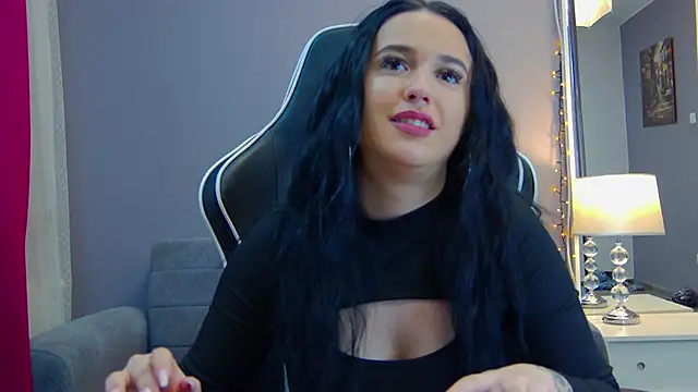 Snapshot of Eva_Lovvia_ chatting on February 25, 2025, 10:42 pm Eva Lovvia  online show from February 25, 2025, 10:42 pm