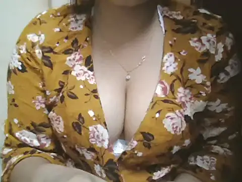 Snapshot of Lovely_Sreya chatting on February 26, 2025, 6:59 pm Lovely Sreya online show from February 26, 2025, 6:59 pm