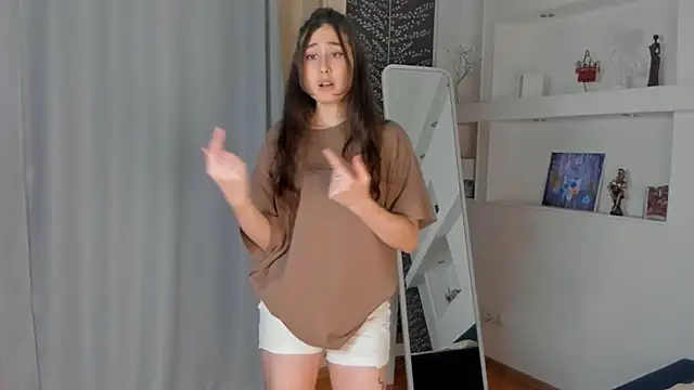 ElvaDrye online show from January 22, 2025, 11:32 pm