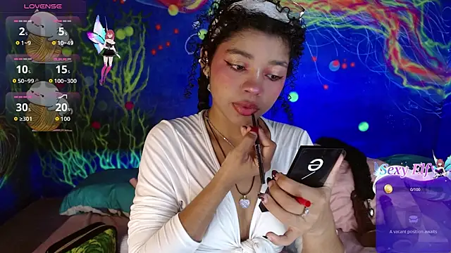 lucie petite online show from February 28, 2026, 6:51 pm