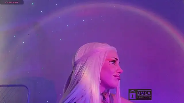 Snapshot of _TiffanyCo_ chatting on October 4, 2025, 11:34 am TiffanyCo online show from October 4, 2025, 11:34 am