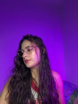 baaby-miiaa online show from January 18, 2026, 3:21 am