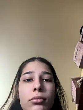 Snapshot of mollyEXD chatting on December 18, 2025, 2:10 pm mollyEXD online show from December 18, 2025, 2:10 pm