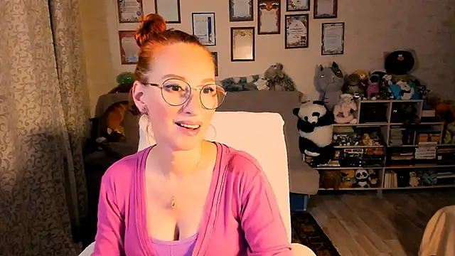 red rocco online show from November 22, 2025, 4:28 pm