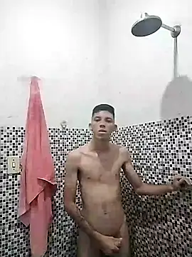 welitonzz28 online show from May 12, 2026, 10:27 pm