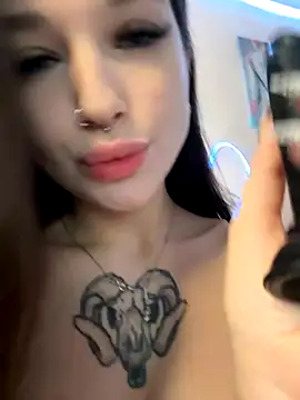 Snapshot of Arya_Black chatting on November 27, 2025, 5:08 am Arya Black online show from November 27, 2025, 5:08 am