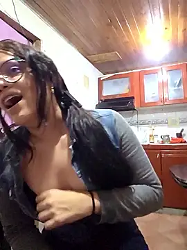 katrina29 online show from April 2, 2026, 10:11 am