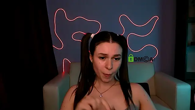 flora ri online show from April 22, 2026, 4:36 pm