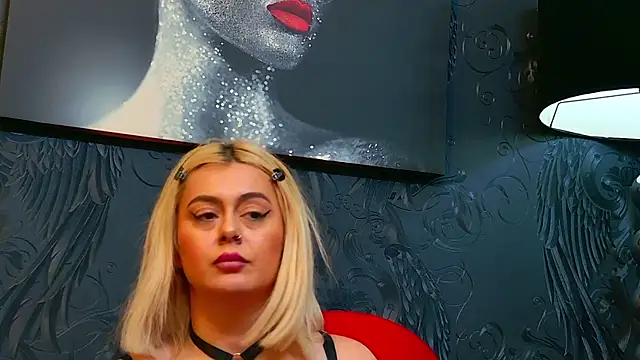 Snapshot of ChloeFrost chatting on February 26, 2025, 8:39 am ChloeFrost online show from February 26, 2025, 8:39 am
