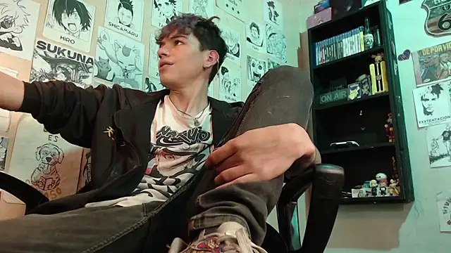 Snapshot of Mickey_Magic chatting on March 1, 2025, 12:01 pm Mickey Magic online show from March 1, 2025, 12:01 pm