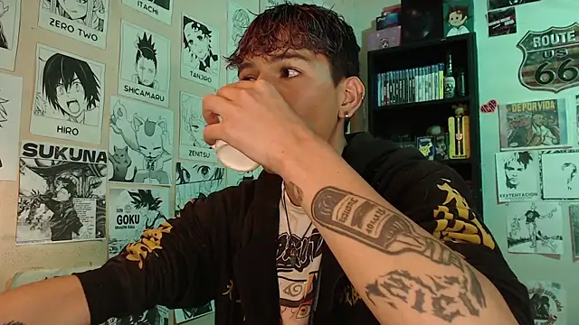 Snapshot of Mickey_Magic chatting on March 1, 2025, 2:48 am Mickey Magic online show from March 1, 2025, 2:48 am