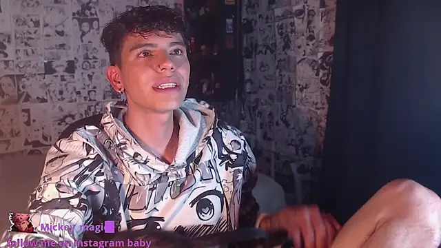 Snapshot of Mickey_Magic chatting on November 27, 2025, 4:35 am Mickey Magic online show from November 27, 2025, 4:35 am