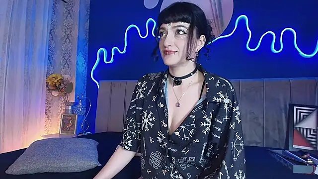 JeanneSabatier online show from March 11, 2026, 8:03 pm