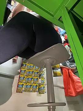 Snapshot of Miia_Jazmin chatting on January 8, 2026, 9:10 pm Miia Jazmin online show from January 8, 2026, 9:10 pm