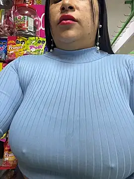 Snapshot of Miia_Jazmin chatting on July 10, 2026, 12:32 am Miia Jazmin online show from July 10, 2026, 12:32 am