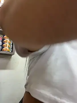 Snapshot of Miia_Jazmin chatting on December 19, 2025, 2:08 pm Miia Jazmin online show from December 19, 2025, 2:08 pm