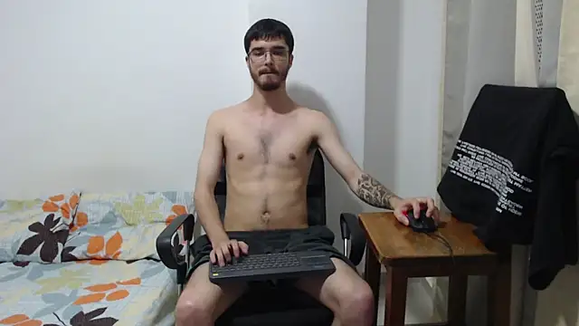 Snapshot of Aleex_Miller chatting on November 10, 2025, 3:33 am Aleex Miller online show from November 10, 2025, 3:33 am