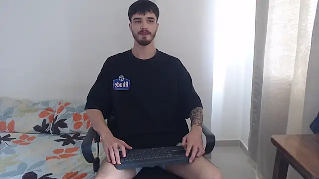 Snapshot of Aleex_Miller chatting on December 2, 2025, 2:30 pm Aleex Miller online show from December 2, 2025, 2:30 pm