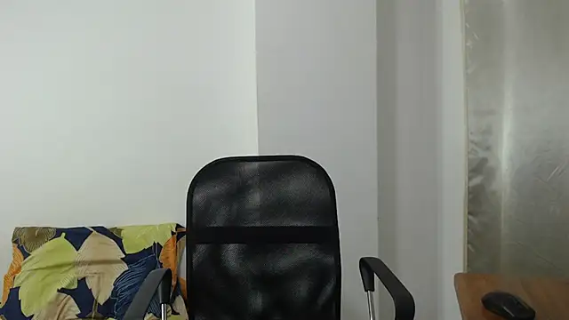 Snapshot of Aleex_Miller chatting on October 4, 2025, 6:26 am Aleex Miller online show from October 4, 2025, 6:26 am