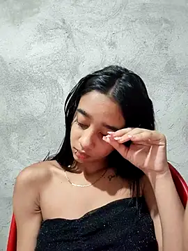 Snapshot of Zoe_Sweett18 chatting on February 10, 2026, 6:29 pm Zoe Sweett18 online show from February 10, 2026, 6:29 pm