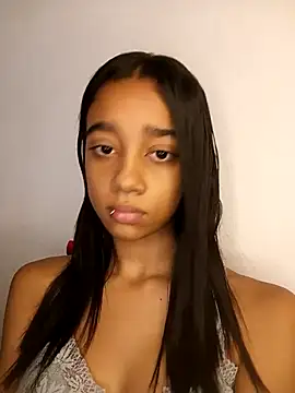 Zoe Sweett18 online show from April 18, 2026, 7:07 pm