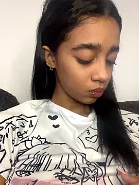 Snapshot of Zoe_Sweett18 chatting on February 20, 2026, 12:29 pm Zoe Sweett18 online show from February 20, 2026, 12:29 pm