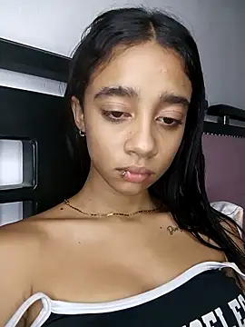 Snapshot of Zoe_Sweett18 chatting on March 3, 2026, 1:56 am Zoe Sweett18 online show from March 3, 2026, 1:56 am