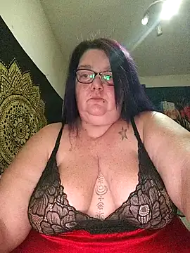 diosacurvy1984 online show from February 19, 2026, 11:12 pm