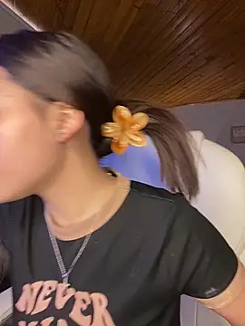 Snapshot of Sofia18_pinkk chatting on December 16, 2025, 9:41 pm Sofia18 pinkk online show from December 16, 2025, 9:41 pm