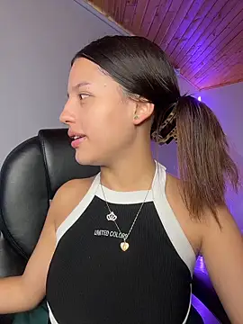 Snapshot of Sofia18_pinkk chatting on February 23, 2026, 9:48 pm Sofia18 pinkk online show from February 23, 2026, 9:48 pm