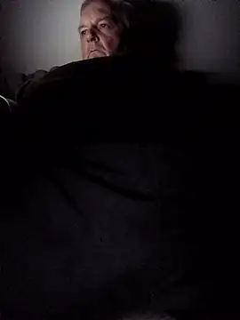 Paolo7619 online show from November 3, 2025, 4:39 am