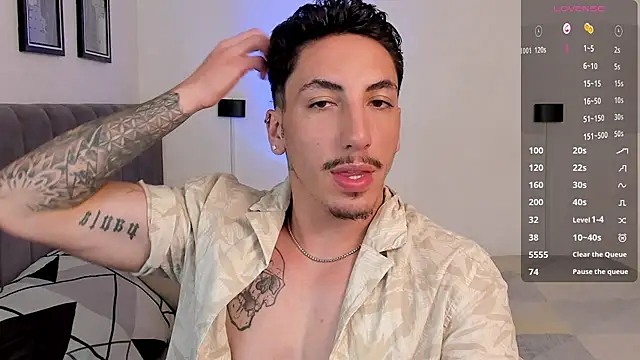 dylanspencer28 online show from March 4, 2025, 11:32 pm