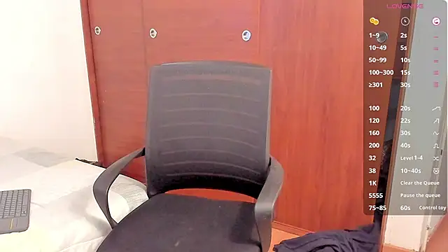 dylanspencer28 online show from February 25, 2025, 10:20 pm