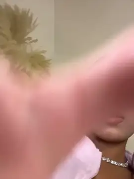 Snapshot of Michell_sr chatting on February 20, 2026, 6:19 am Michell sr online show from February 20, 2026, 6:19 am