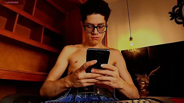 wolfandsky online show from October 30, 2025, 11:30 am