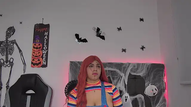 Snapshot of AmandaBrooks_18 chatting on October 31, 2025, 1:57 am AmandaBrooks 18 online show from October 31, 2025, 1:57 am