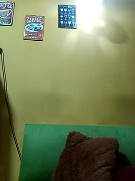 Snapshot of ilonna2025 chatting on February 9, 2025, 9:39 pm ilonna2025 online show from February 9, 2025, 9:39 pm