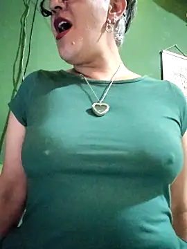 Snapshot of ilonna2025 chatting on October 10, 2025, 5:41 am ilonna2025 online show from October 10, 2025, 5:41 am