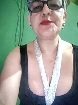 Snapshot of ilonna2025 chatting on October 23, 2025, 6:12 am ilonna2025 online show from October 23, 2025, 6:12 am