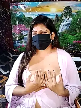 Snapshot of Lovely_WINDI chatting on January 24, 2025, 9:15 pm Lovely WINDI online show from January 24, 2025, 9:15 pm