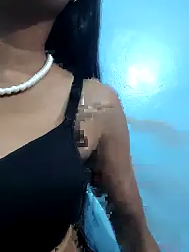 Snapshot of Leoni_G chatting on October 4, 2025, 5:14 pm Leoni G online show from October 4, 2025, 5:14 pm