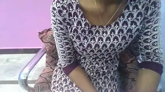 Snapshot of Leoni_G chatting on March 8, 2025, 12:09 pm Leoni G online show from March 8, 2025, 12:09 pm