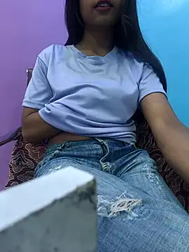 Snapshot of Leoni_G chatting on March 6, 2025, 5:46 am Leoni G online show from March 6, 2025, 5:46 am